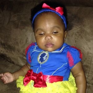 Meet your Posher, Kaila